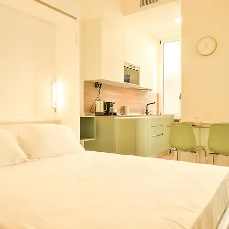 2 Min From Station And With Wifi And Ac * Como