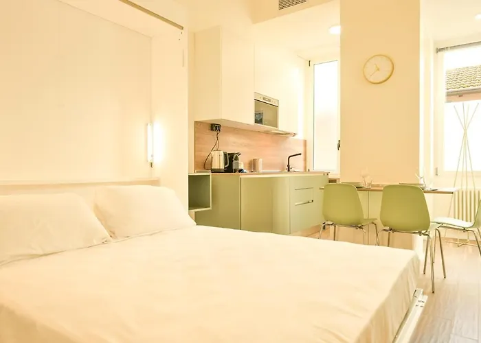 2 Min From Station And With Wifi And Ac * Como