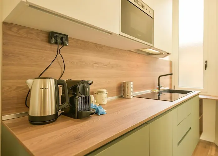 Apartman 2 Min From Station And With Wifi And Ac *