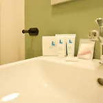 Apartament 2 Min From Station And With Wifi And Ac *